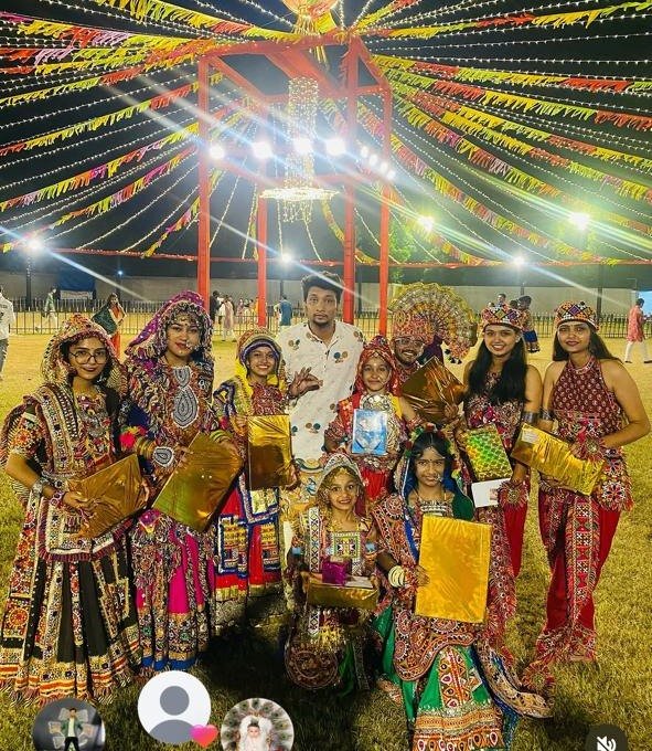 Day 5 winners with mandap